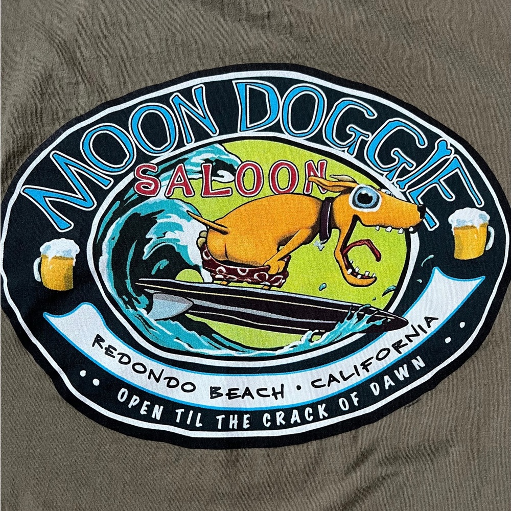 moon doggie saloon tee • size xl/2xl 🌊🌕🏄‍♀️